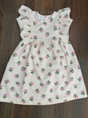 Zara White Floral Ruffle Sleeve Dress, Size 3-4 (Also size 5-6 available)